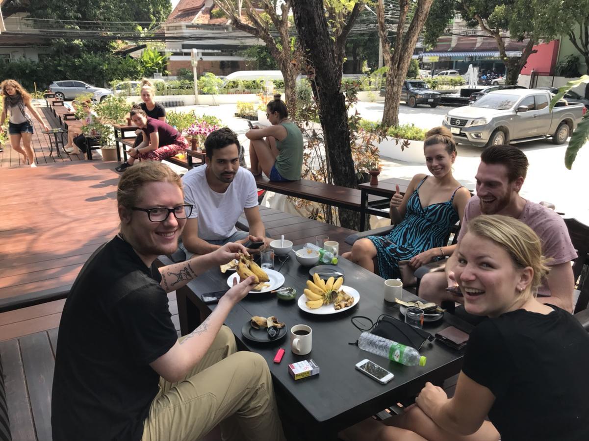 Chiangmai Midpoint Activity Hostel Chiang Mai Zewnętrze zdjęcie